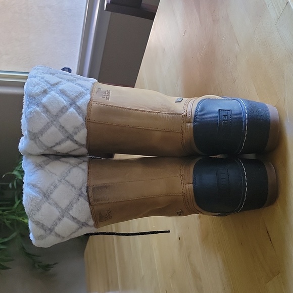 Sorel Size 11 Faux Fur Snow Boots Pre-owned + Great Condition - Picture 8 of 8